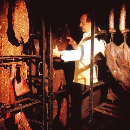 Konukevi Landgasthof Jagerwirt 3*