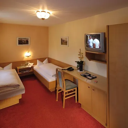 Konukevi Landgasthof Jagerwirt