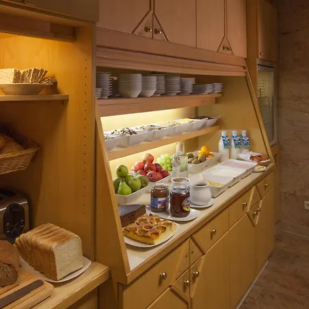 Konukevi Landgasthof Jagerwirt